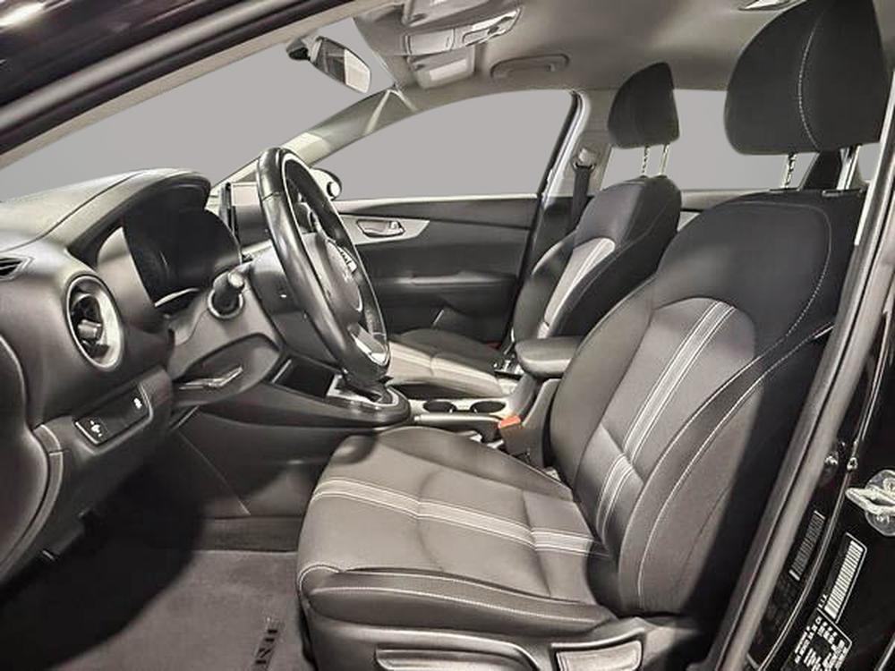 Kia Forte LX 2022 d&rsquo;occasion à vendre - 16