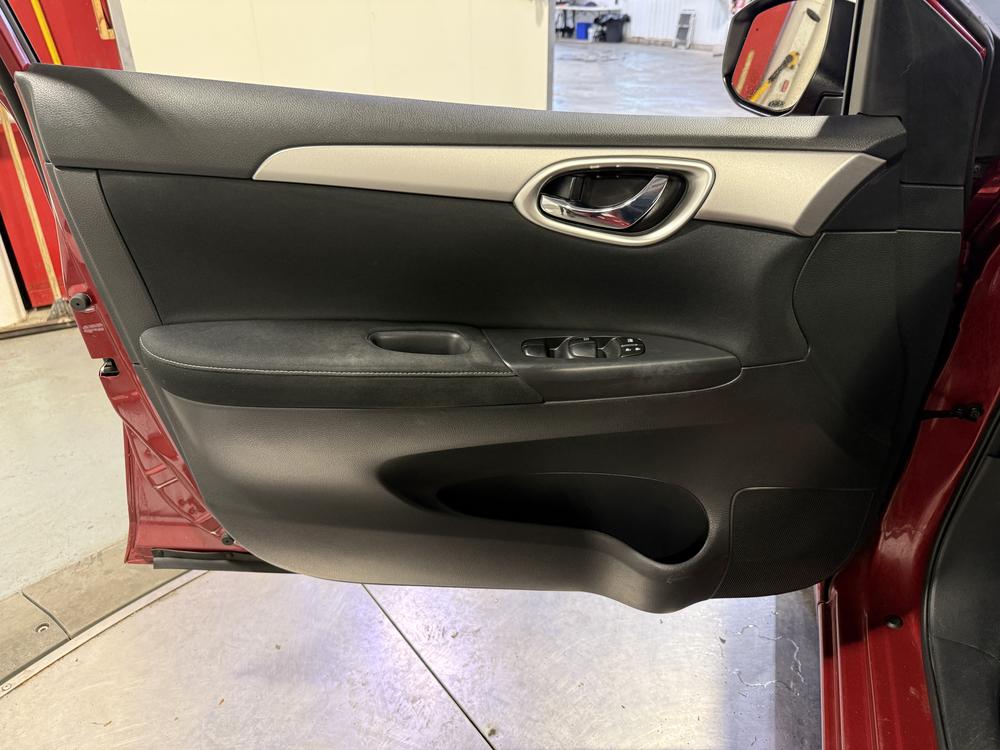 Nissan Sentra SV 2015 d&rsquo;occasion à vendre - 13