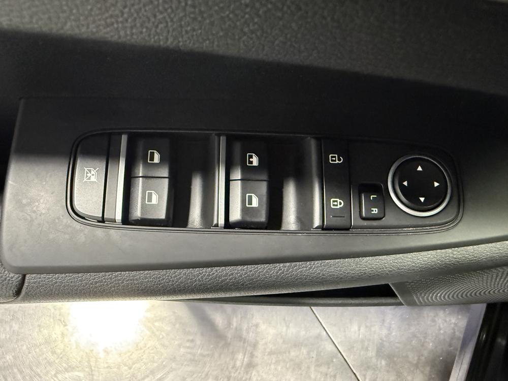 Kia Forte LX 2022 d&rsquo;occasion à vendre - 14