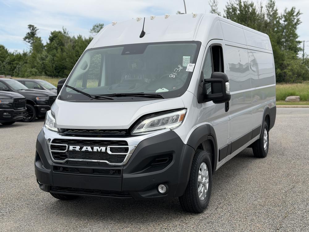Ram ProMaster fourgonnette utilitaire 3500 SLT+ 159 po (22H) 2025 d&rsquo;occasion à vendre - 8