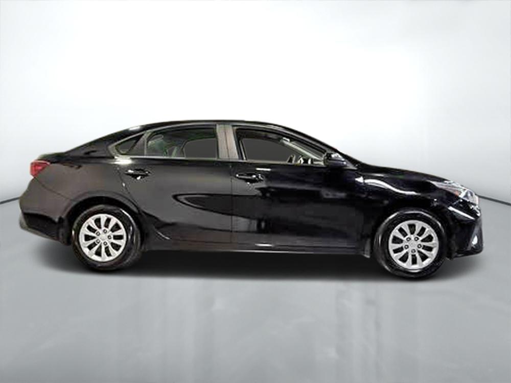 Kia Forte LX 2022 d&rsquo;occasion à vendre - 2