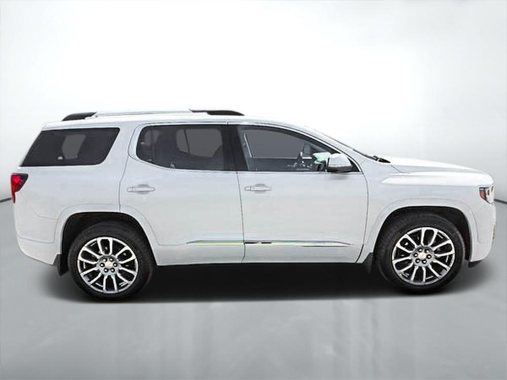 GMC Acadia DENALI 2023 d&rsquo;occasion à vendre - 4