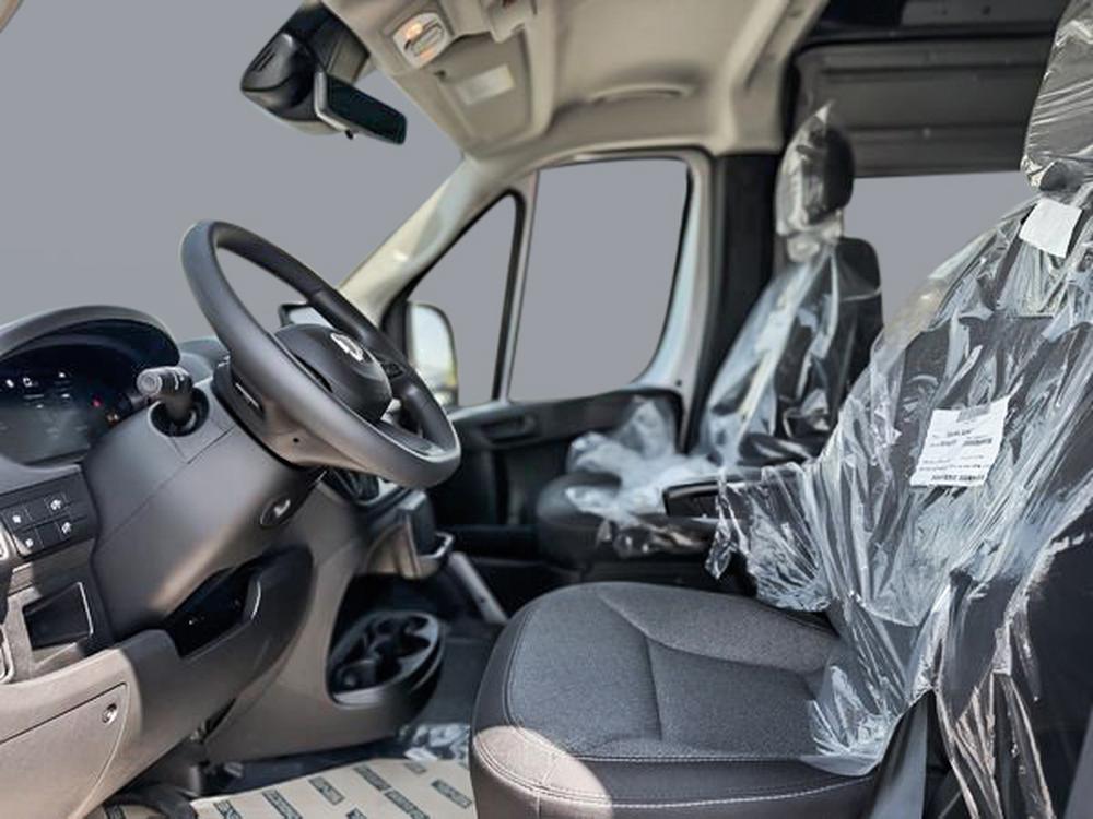 Ram ProMaster fourgonnette utilitaire SLT + 3500 159 po (22H) 2025 d&rsquo;occasion à vendre - 9