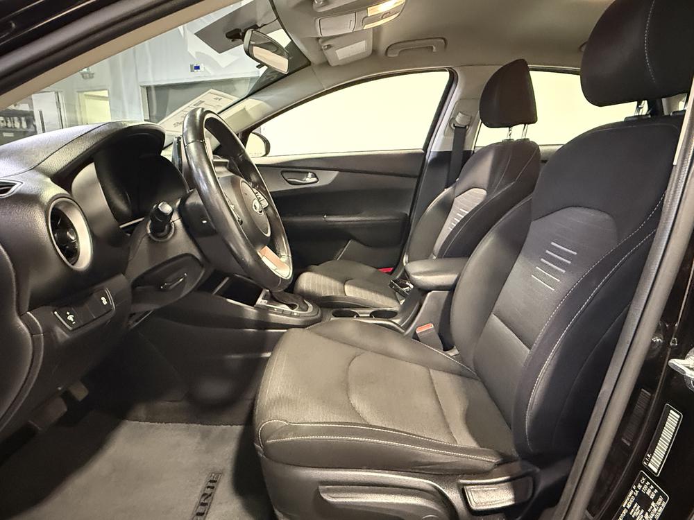 Kia Forte LX 2021 d&rsquo;occasion à vendre - 16
