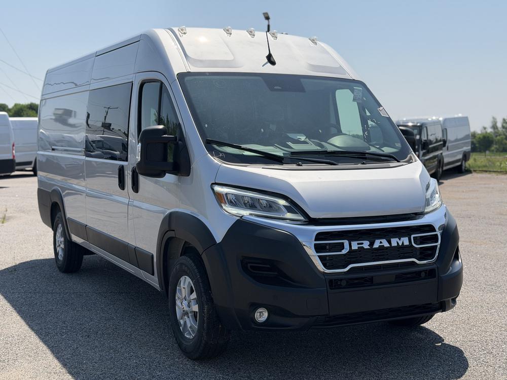 Ram ProMaster fourgonnette utilitaire SLT + 3500 159 po (22H)