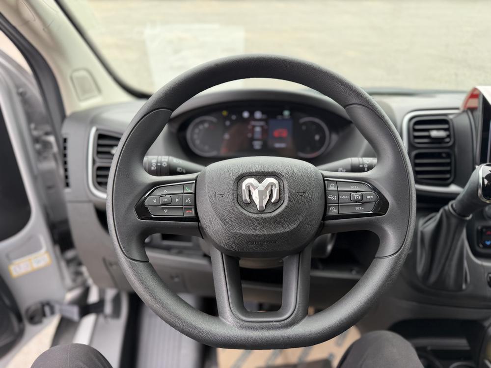Ram ProMaster fourgon vitré 3500 SLT+ 159 po (22H) 2025 d&rsquo;occasion à vendre - 11