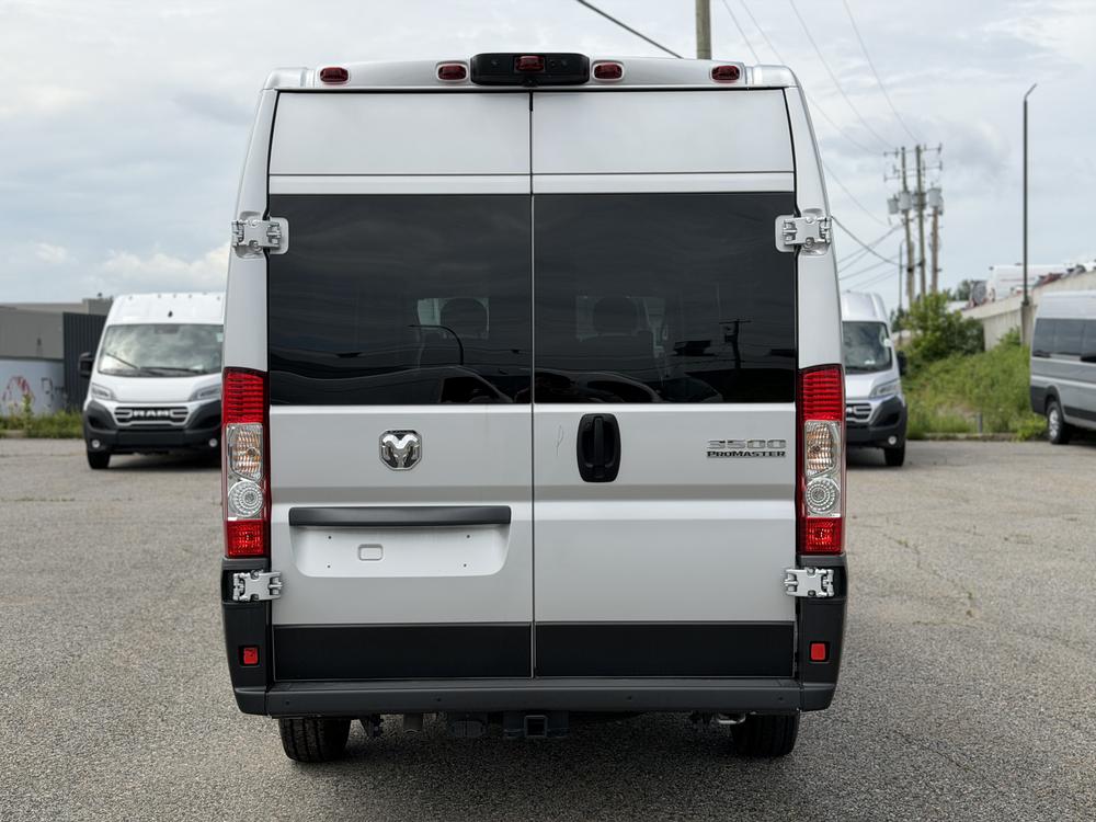 Ram ProMaster fourgonnette utilitaire 3500 SLT+ 159 po (22H) 2025 d&rsquo;occasion à vendre - 4