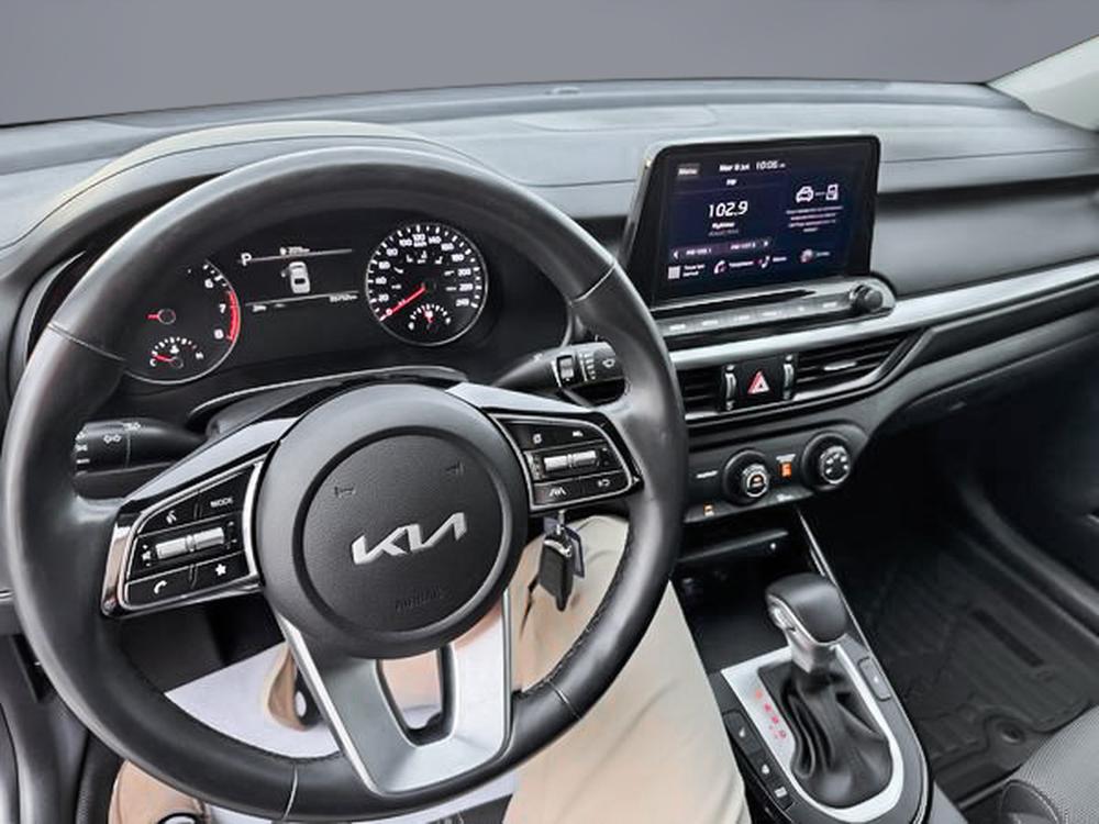 Kia Forte EX 2022 d&rsquo;occasion à vendre - 31