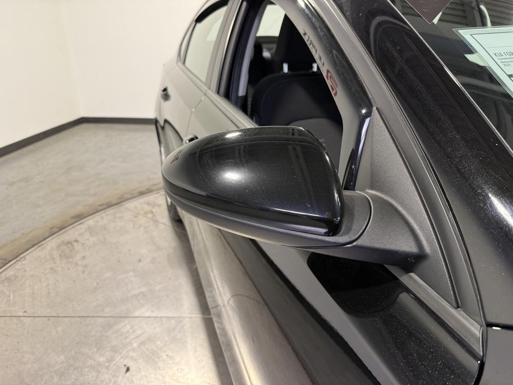 Kia Forte LX 2021 d&rsquo;occasion à vendre - 11