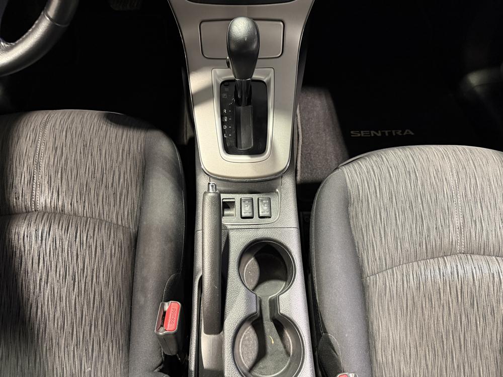 Nissan Sentra SV 2015 d&rsquo;occasion à vendre - 29