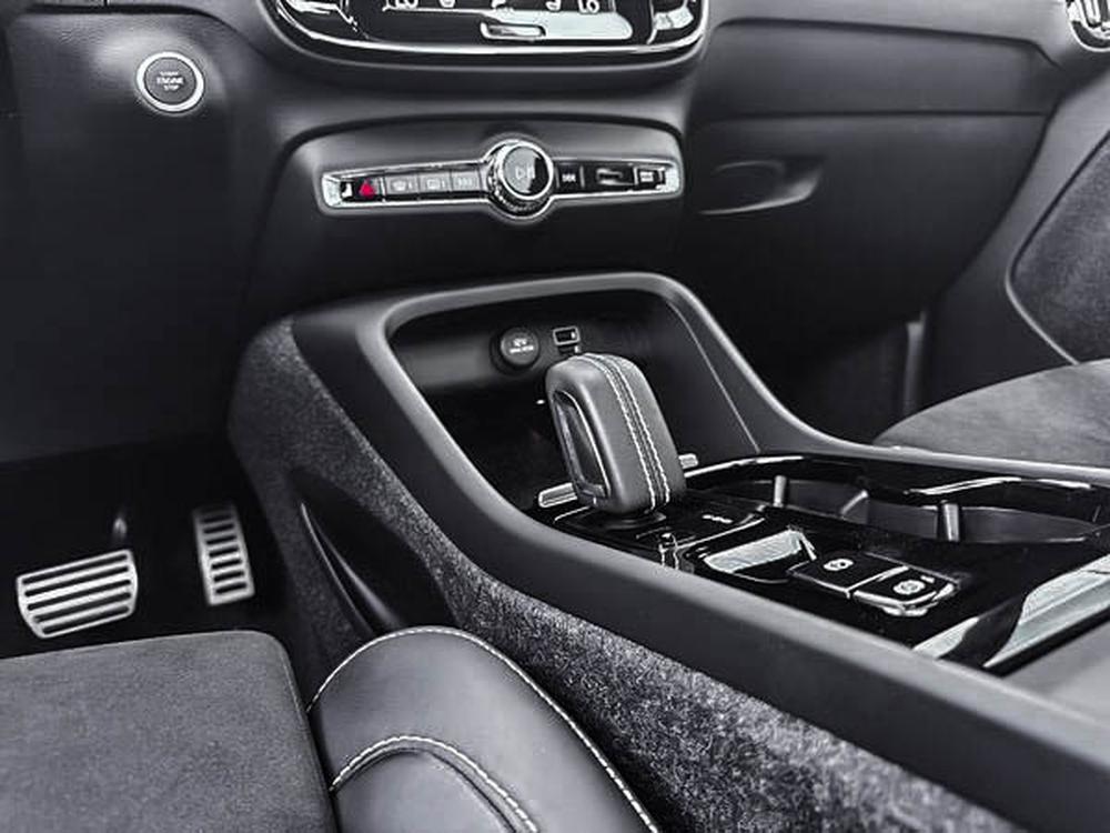 Volvo XC40 T5 R-DESIGN AWD 2022 d&rsquo;occasion à vendre - 19
