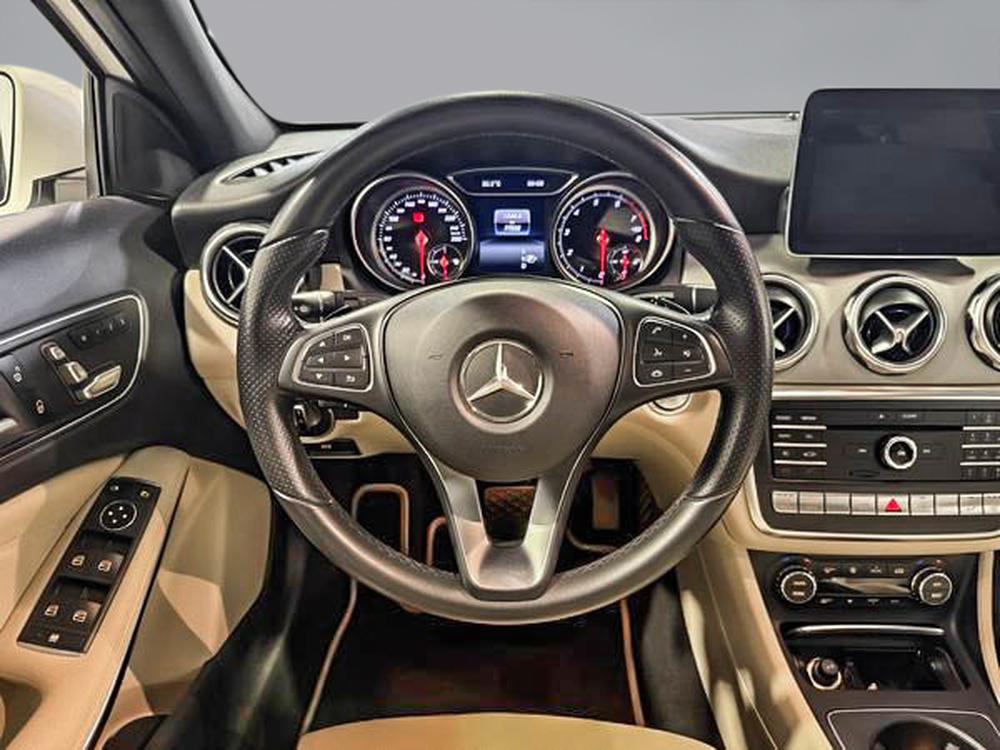 Mercedes-Benz GLA 250 2018 d&rsquo;occasion à vendre - 18