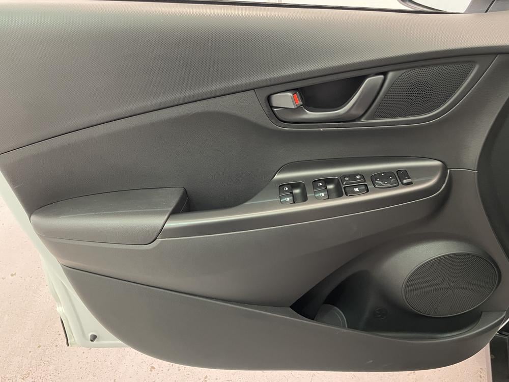 Hyundai Kona Essential AWD 2022 d&rsquo;occasion à vendre - 12