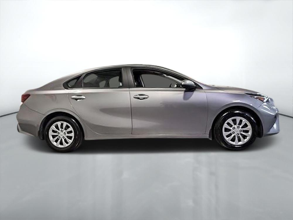 Kia Forte LX 2024 d&rsquo;occasion à vendre - 2