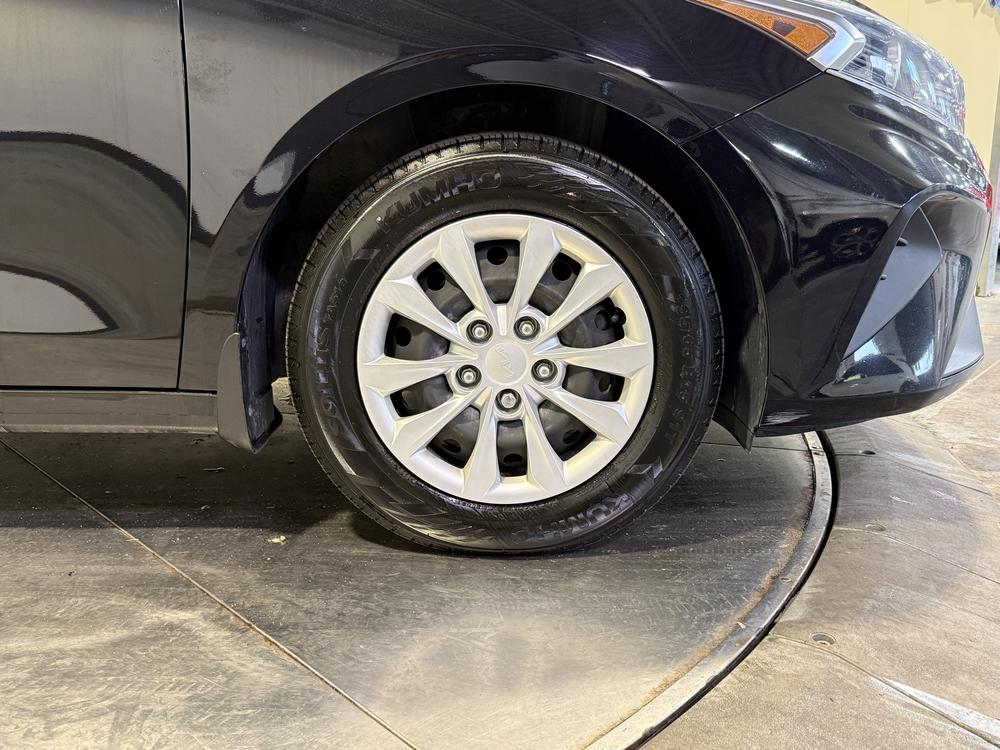 Kia Forte LX 2022 d&rsquo;occasion à vendre - 12