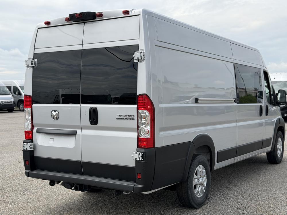 Ram ProMaster fourgonnette utilitaire 3500 SLT+ 159 po (22H) 2025 d&rsquo;occasion à vendre - 3