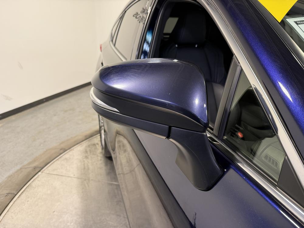 Toyota Venza XLE 2024 d&rsquo;occasion à vendre - 11