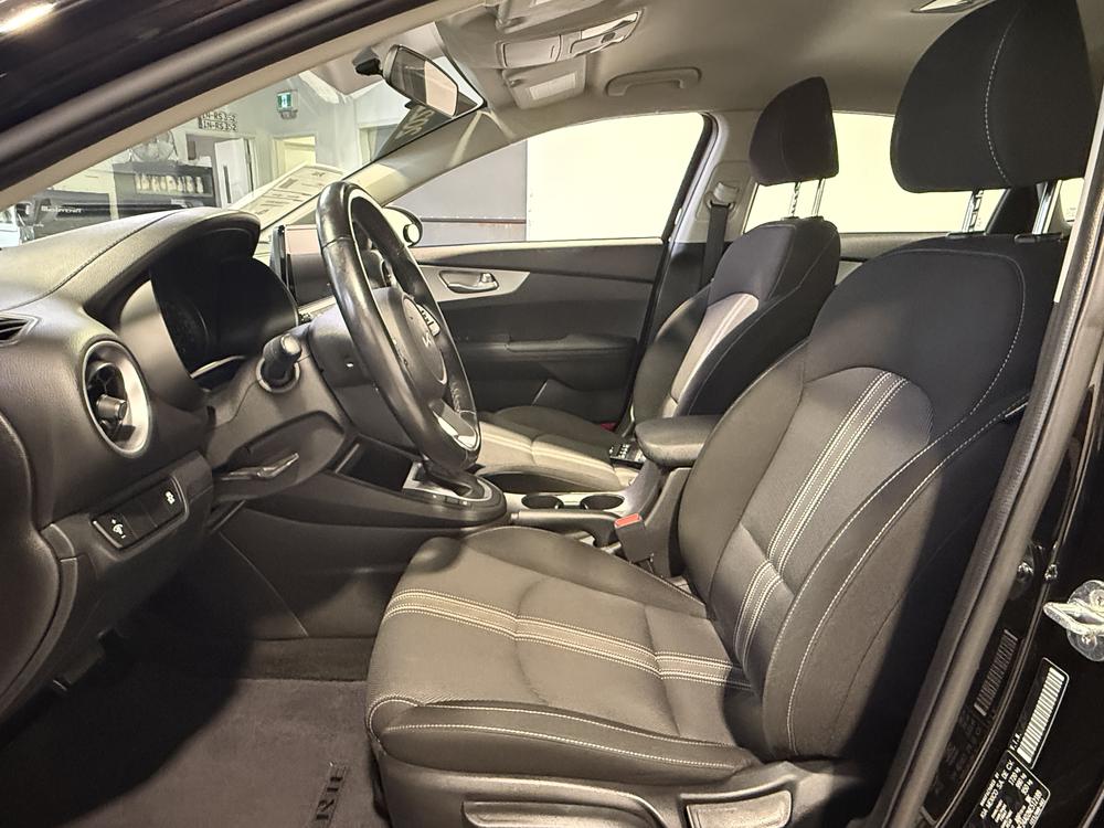 Kia Forte LX 2022 d&rsquo;occasion à vendre - 16