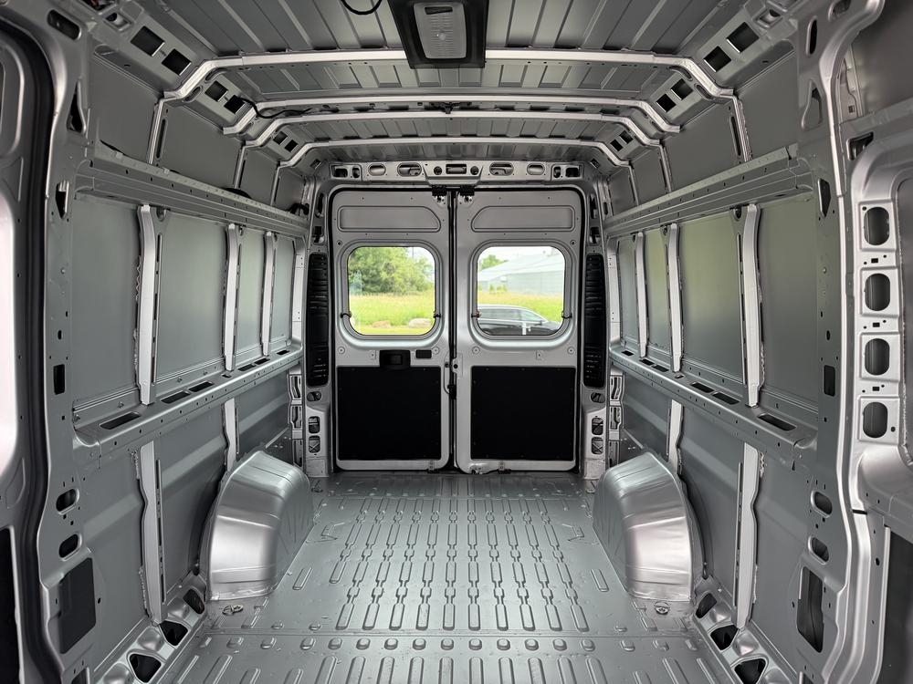 Ram ProMaster fourgonnette utilitaire 3500 SLT+ 159 po (22H) 2025 d&rsquo;occasion à vendre - 13