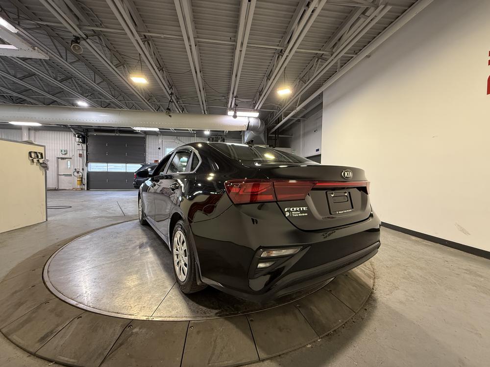 Kia Forte LX 2021 d&rsquo;occasion à vendre - 6