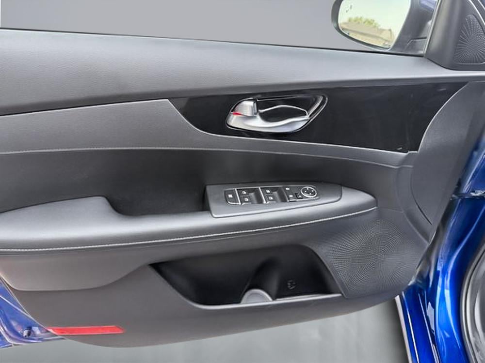 Kia Forte EX 2022 d&rsquo;occasion à vendre - 13