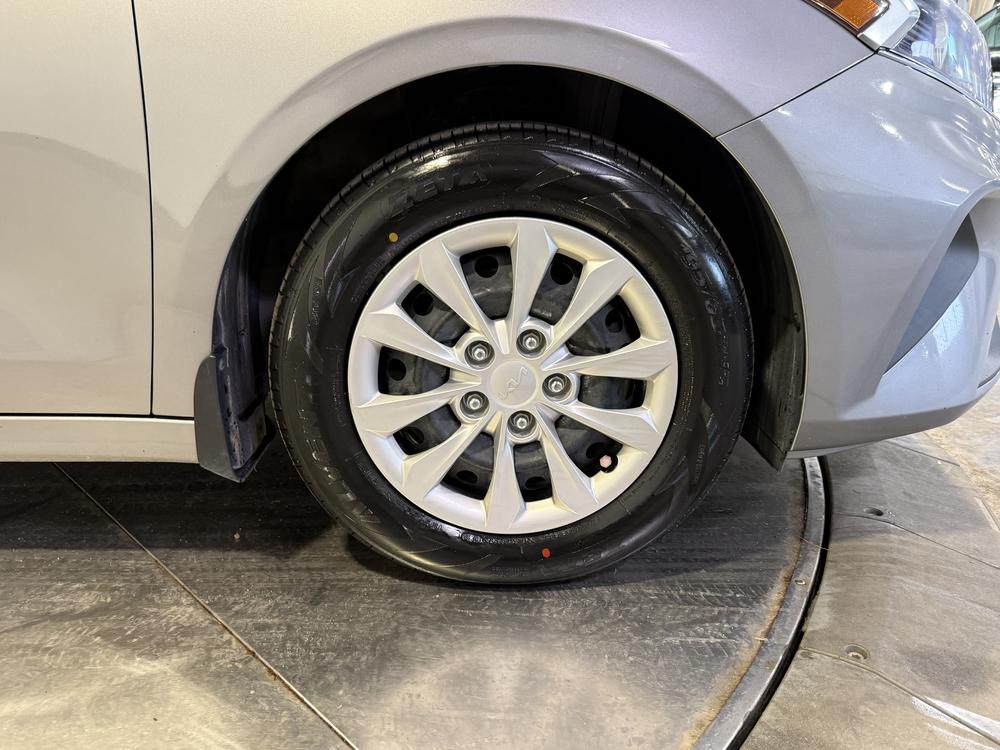 Kia Forte LX 2024 d&rsquo;occasion à vendre - 12