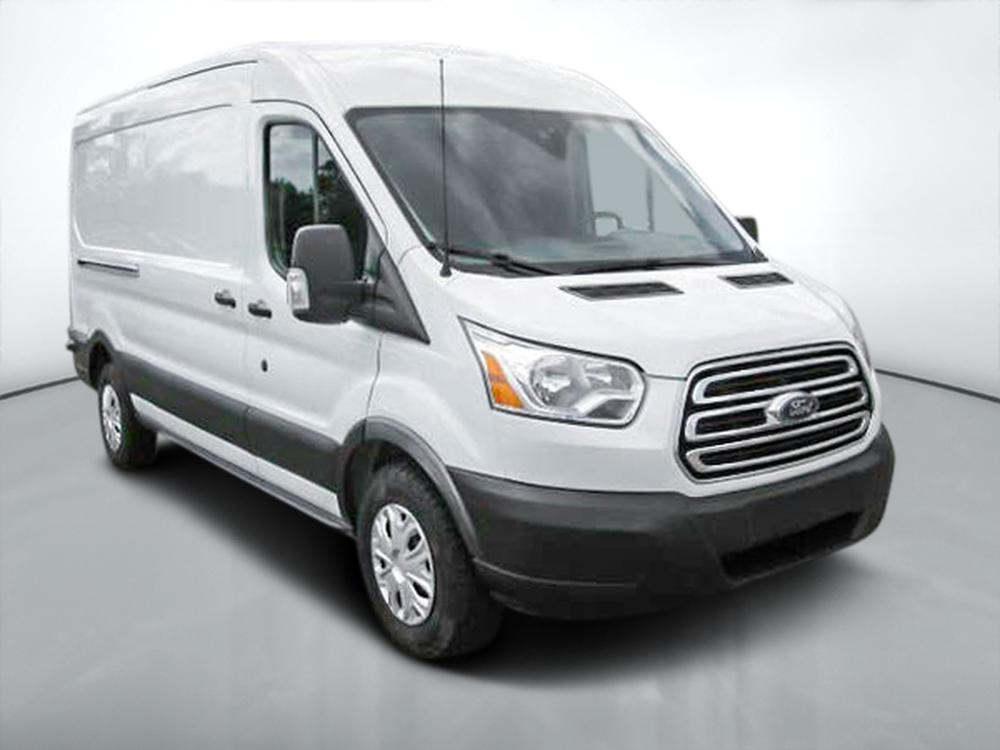 Ford Transit Van 250 base