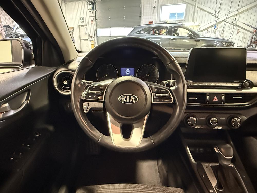 Kia Forte LX 2021 d&rsquo;occasion à vendre - 17