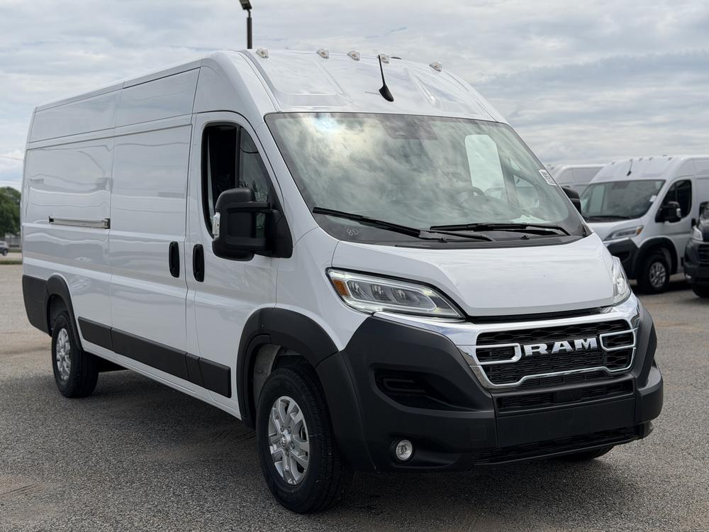 Ram ProMaster fourgonnette utilitaire 3500 SLT 159p toit haut