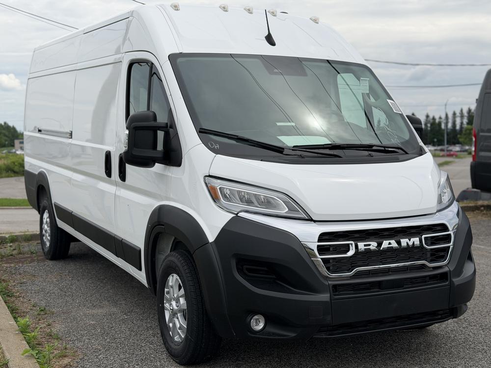 Ram ProMaster fourgonnette utilitaire 3500 SLT 159 po (22G)