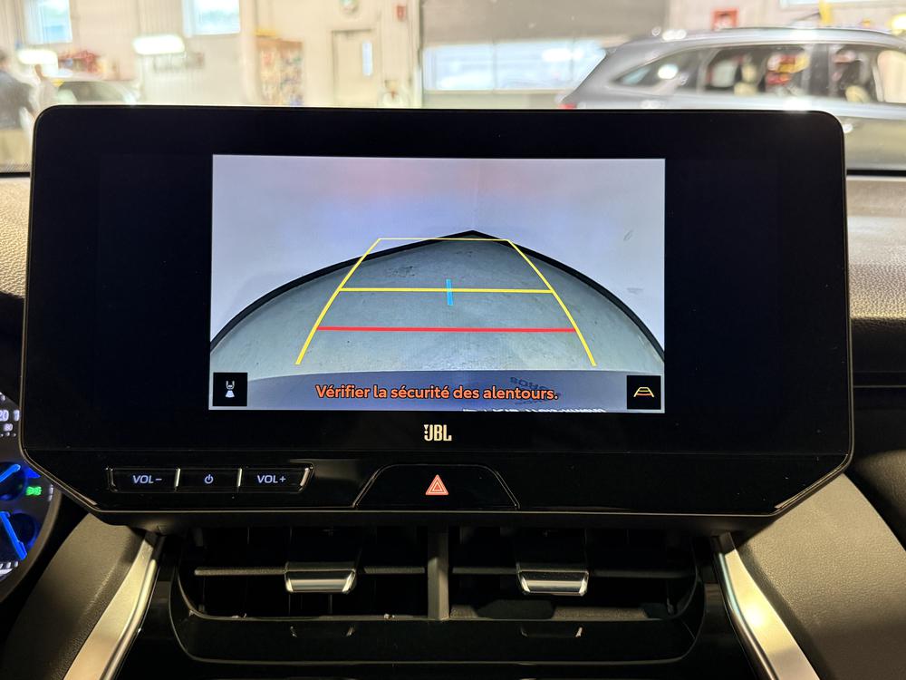 Toyota Venza XLE 2024 d&rsquo;occasion à vendre - 27