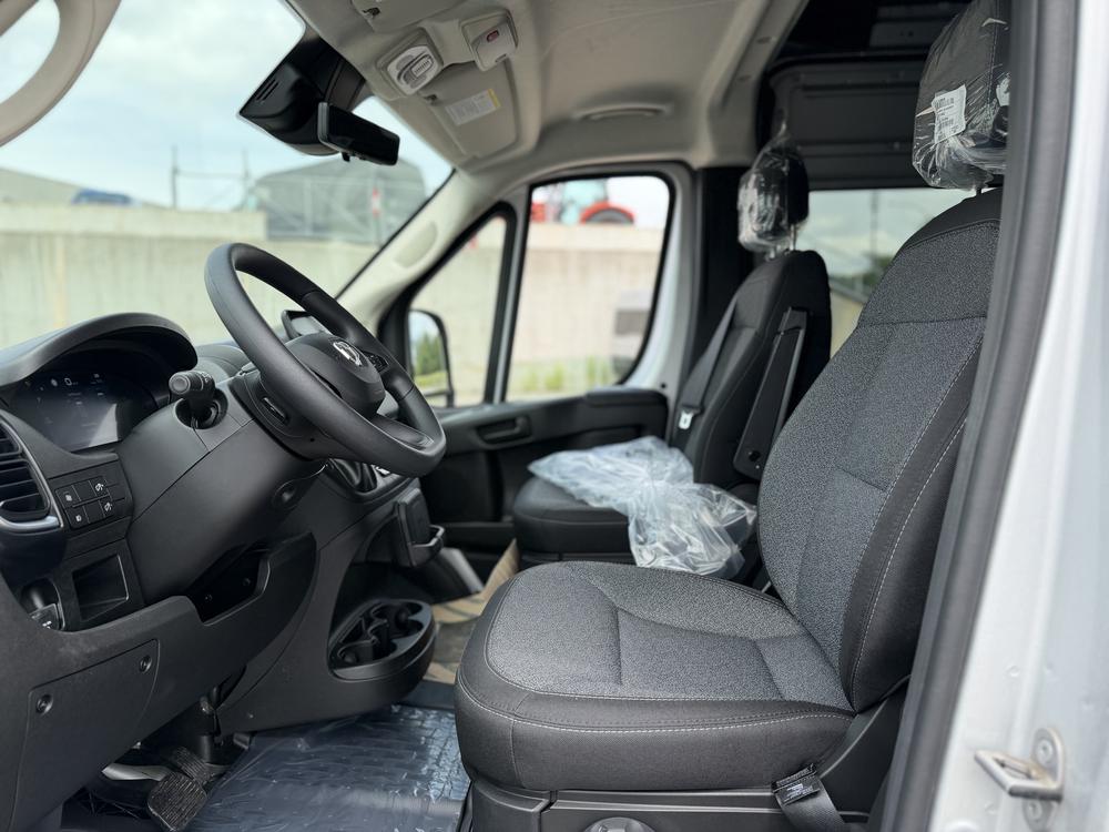 Ram ProMaster fourgonnette utilitaire 3500 SLT+ 159 po (22H) 2025 d&rsquo;occasion à vendre - 9