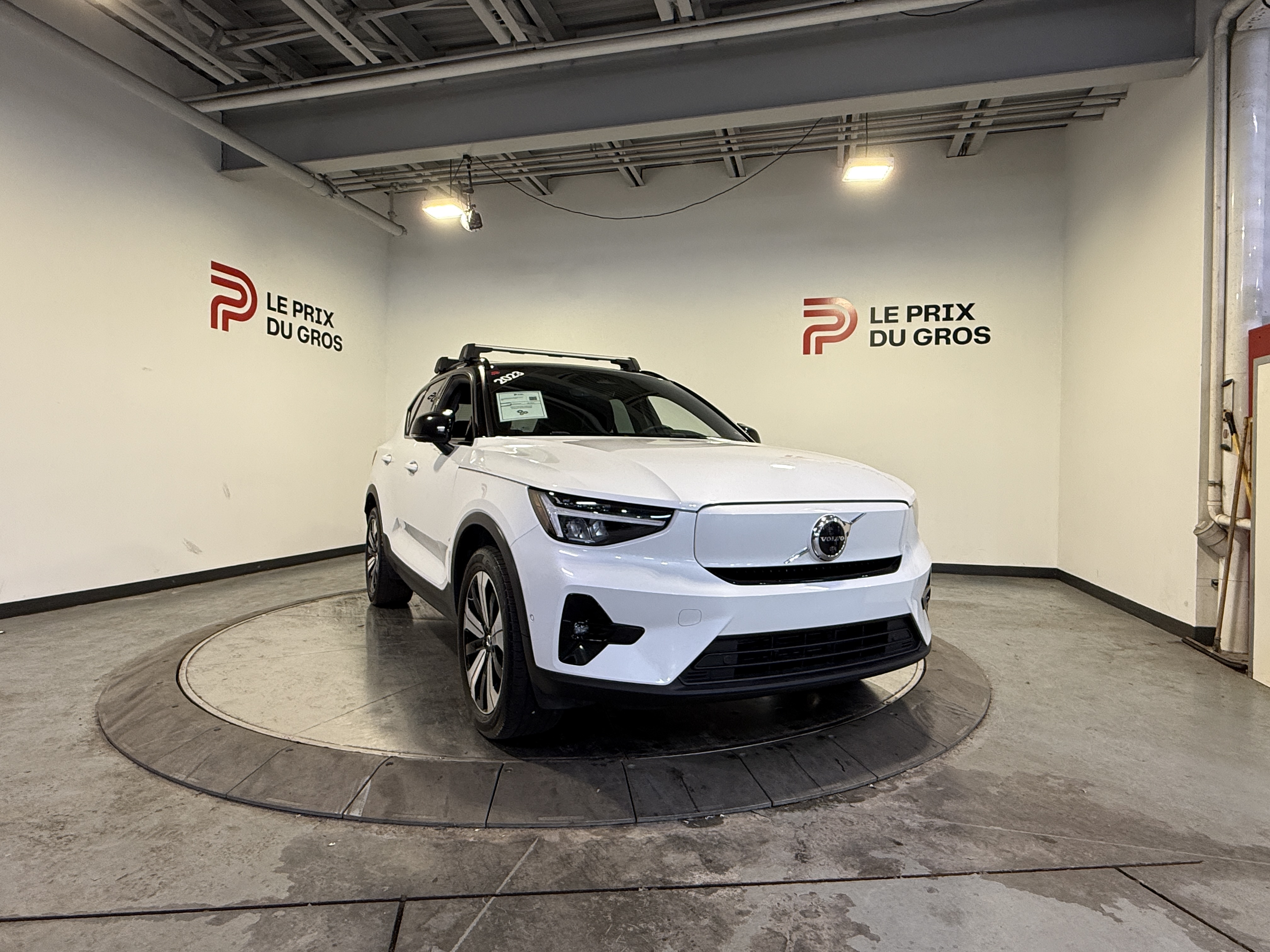 White 2023 Volvo XC40 Recharge SUV / Crossover All-Wheel Drive Automatic