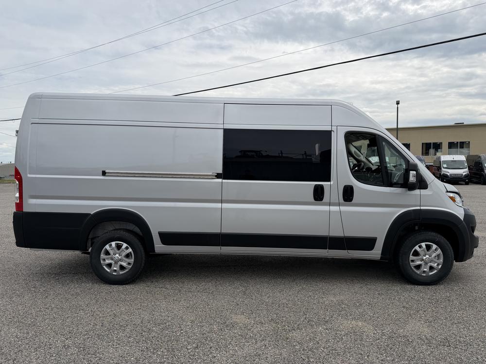 Ram ProMaster fourgonnette utilitaire 3500 SLT+ 159 po (22H) 2025 d&rsquo;occasion à vendre - 2