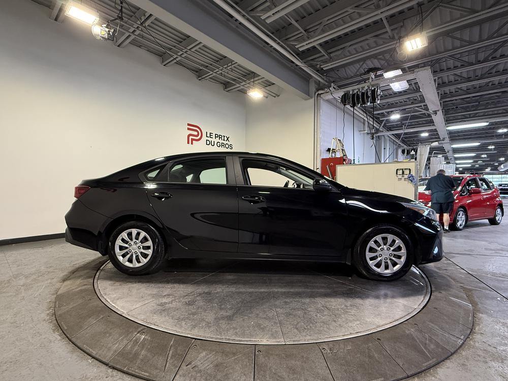 Kia Forte LX 2022 d&rsquo;occasion à vendre - 2