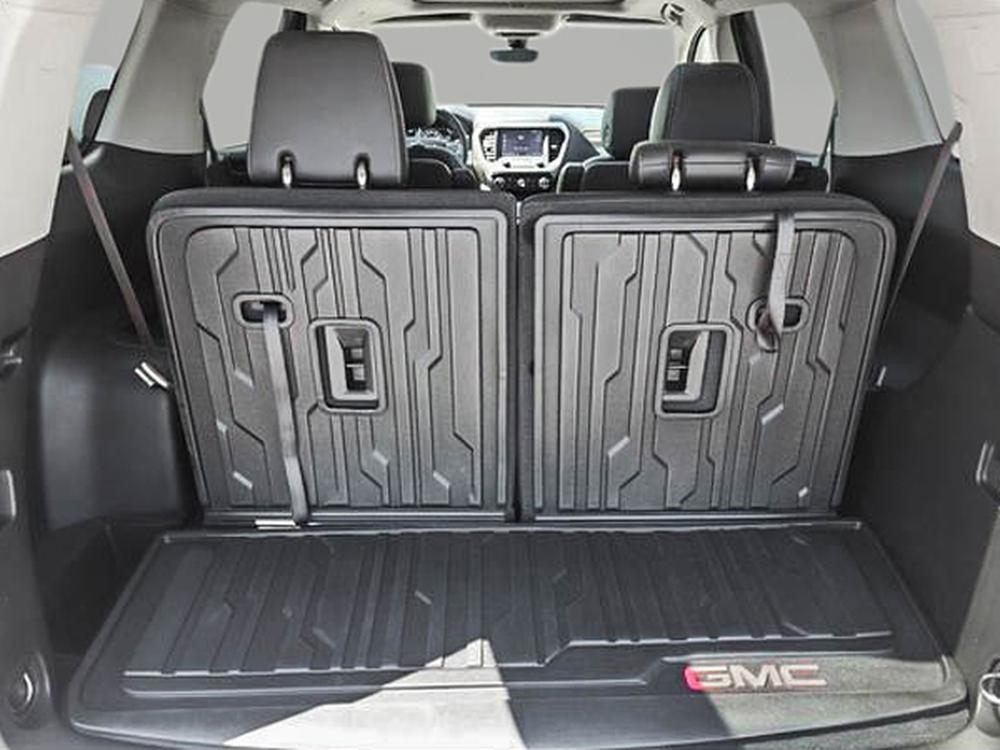 GMC Acadia DENALI 2023 d&rsquo;occasion à vendre - 12