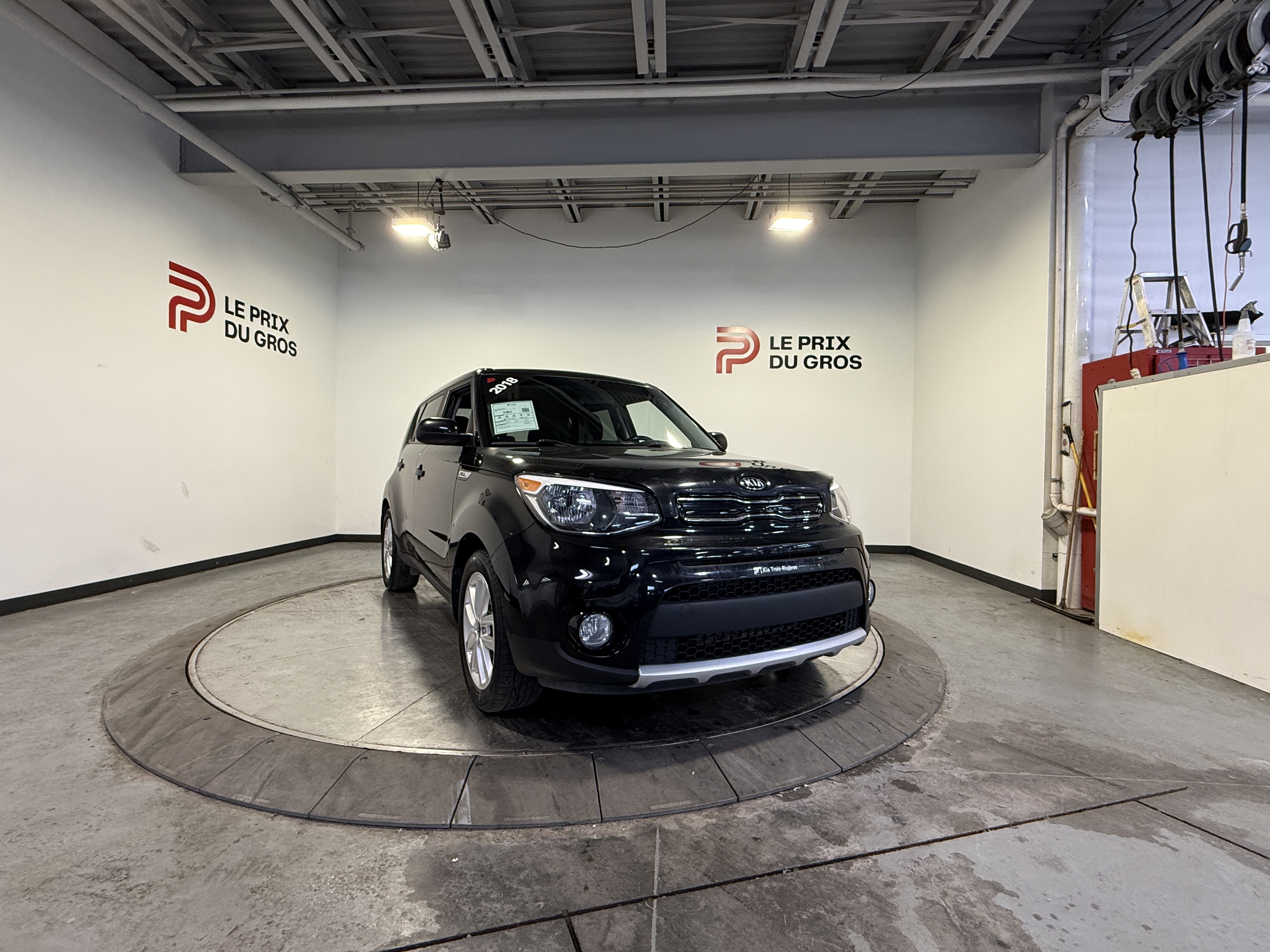 Black 2018 Kia Soul Wagon Front-Wheel Drive Automatic