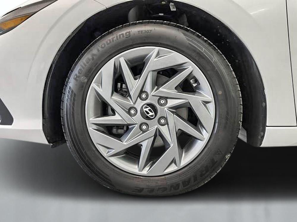 Hyundai Elantra Preferred 2025 d&rsquo;occasion à vendre - 8