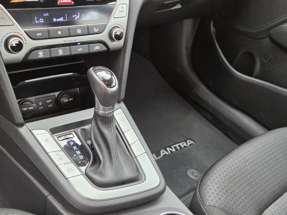 Hyundai Elantra GLS 2017 d&rsquo;occasion à vendre - 19