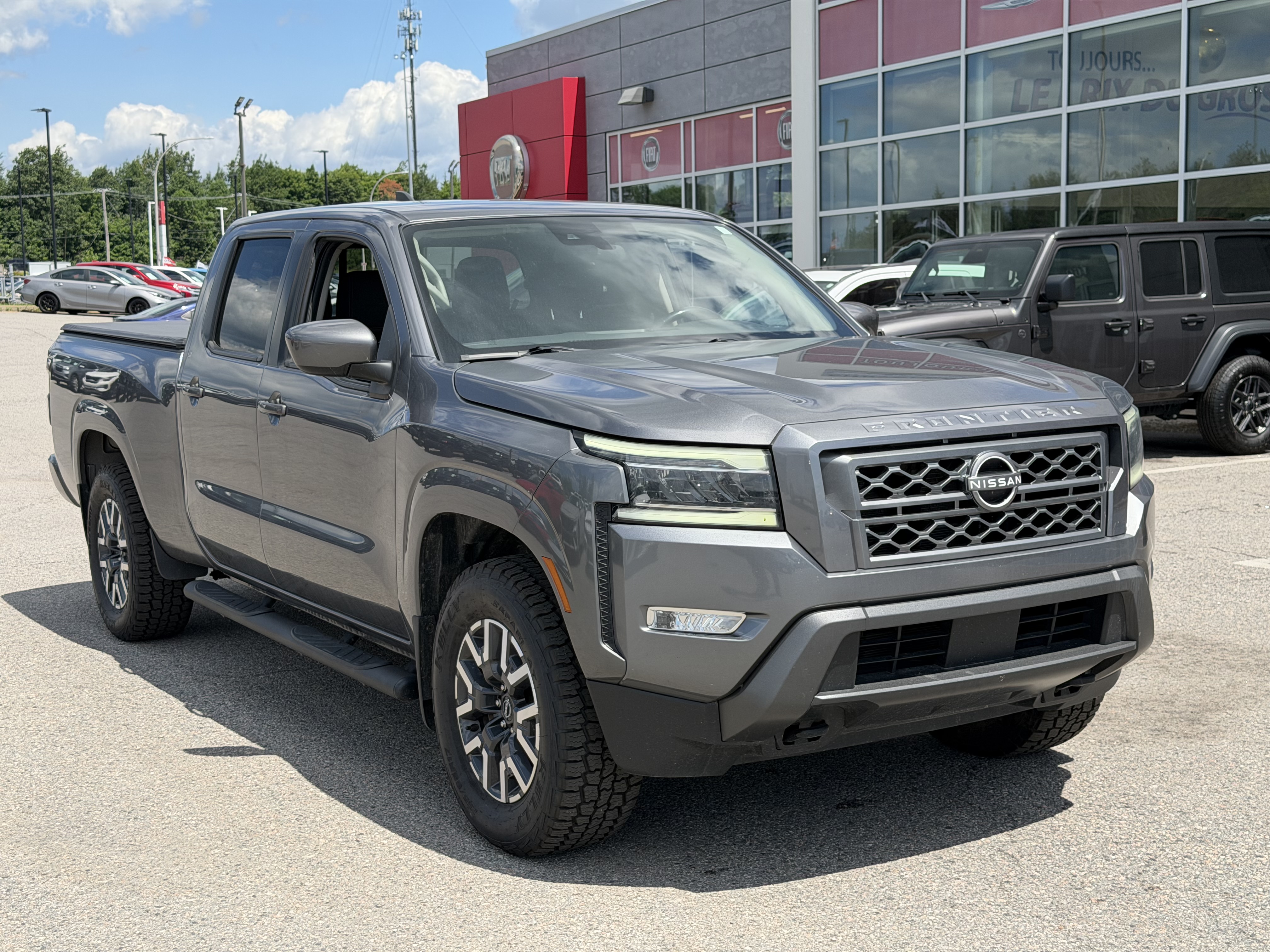2022 Nissan Frontier SV Crew Cab LB 4WD