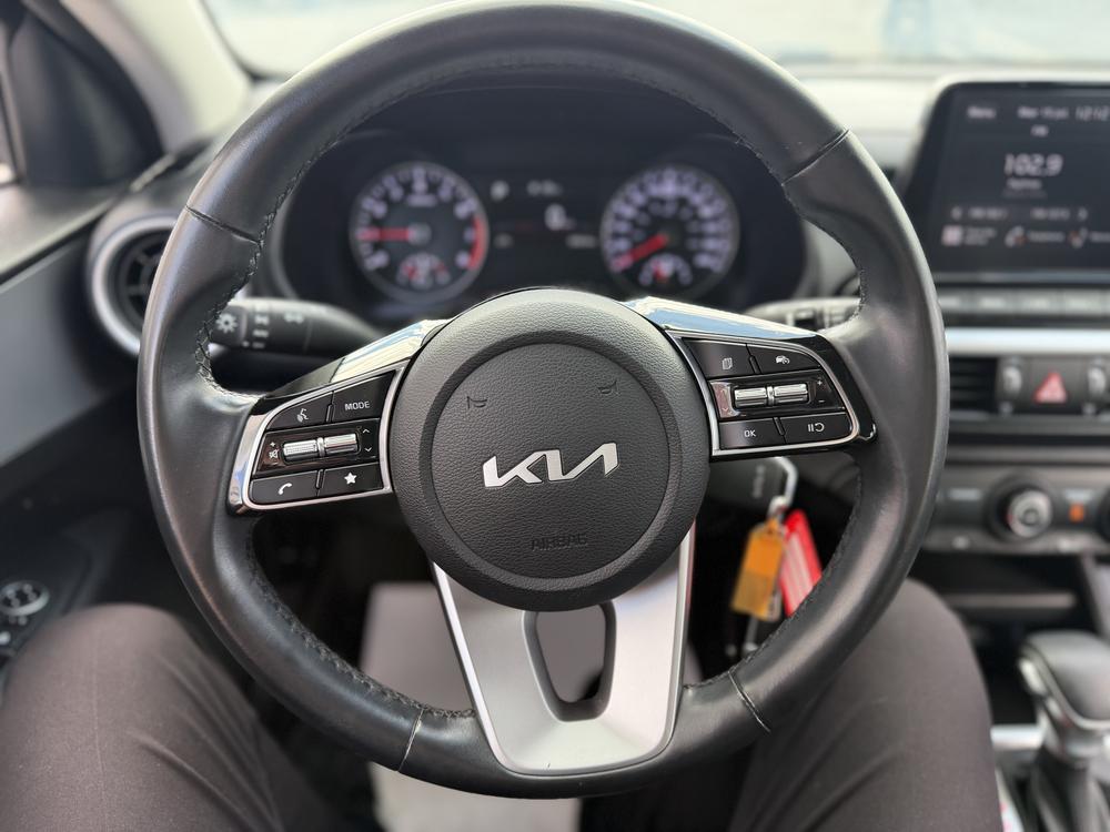 Kia Forte LX 2023 d&rsquo;occasion à vendre - 14