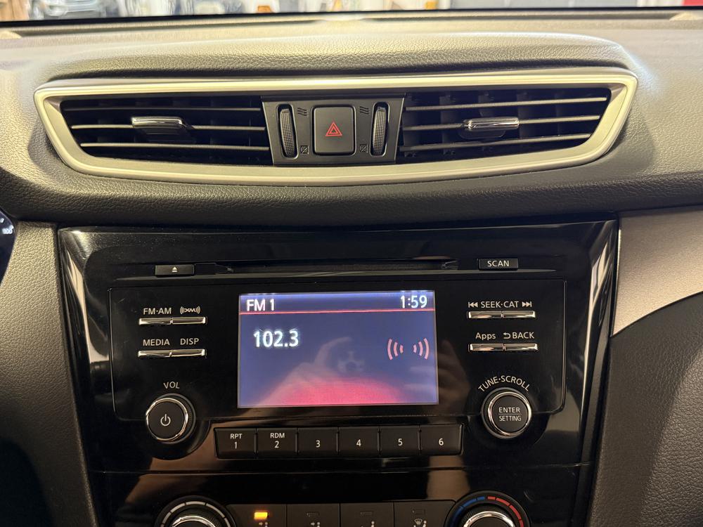 Nissan Rogue S 2016 d&rsquo;occasion à vendre - 26