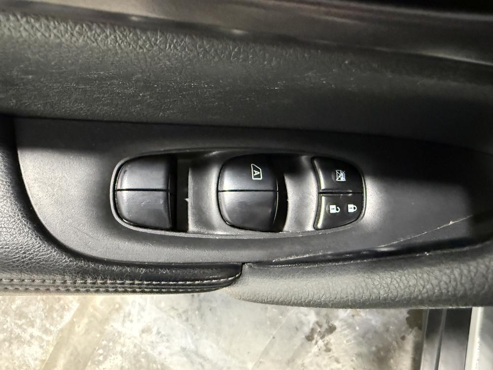 Nissan Rogue S 2016 d&rsquo;occasion à vendre - 14