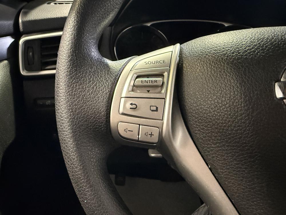 Nissan Rogue S 2016 d&rsquo;occasion à vendre - 19