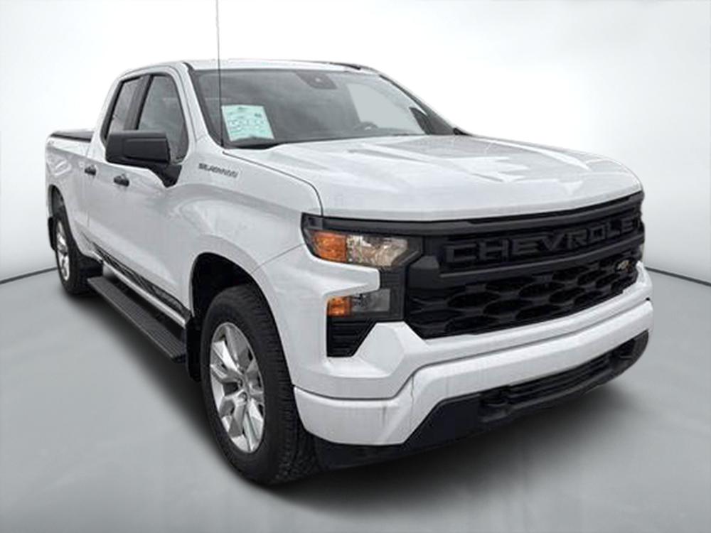 Chevrolet Silverado 1500 CUSTOM