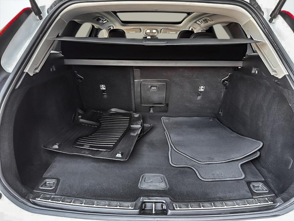 Volvo XC60 B6 MOMENTUM AWD // PREMIUM PACK 2022 d&rsquo;occasion à vendre - 12