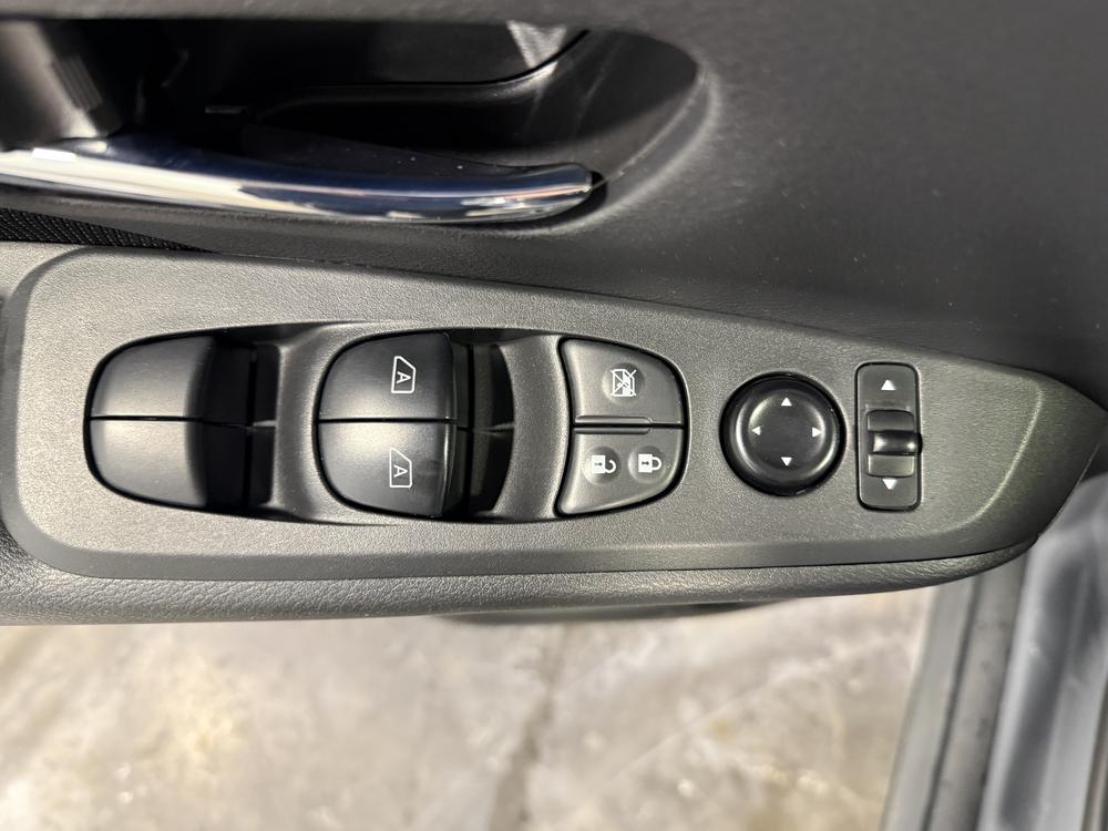 Nissan Kicks SV 2023 d&rsquo;occasion à vendre - 14