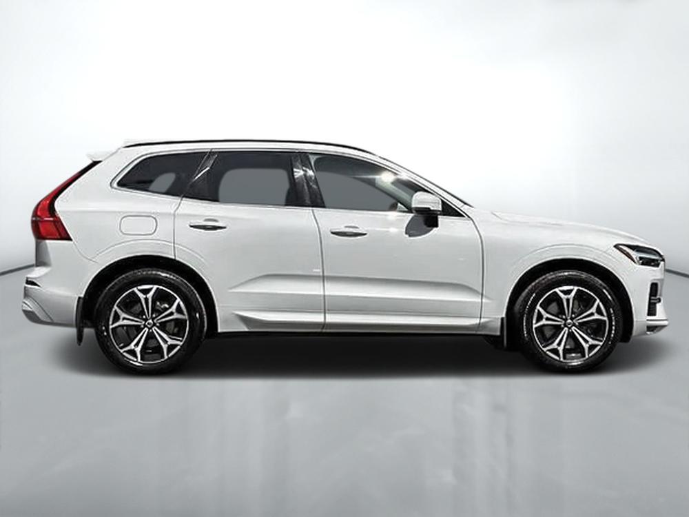 Volvo XC60 B6 MOMENTUM AWD // PREMIUM PACK 2022 d&rsquo;occasion à vendre - 4