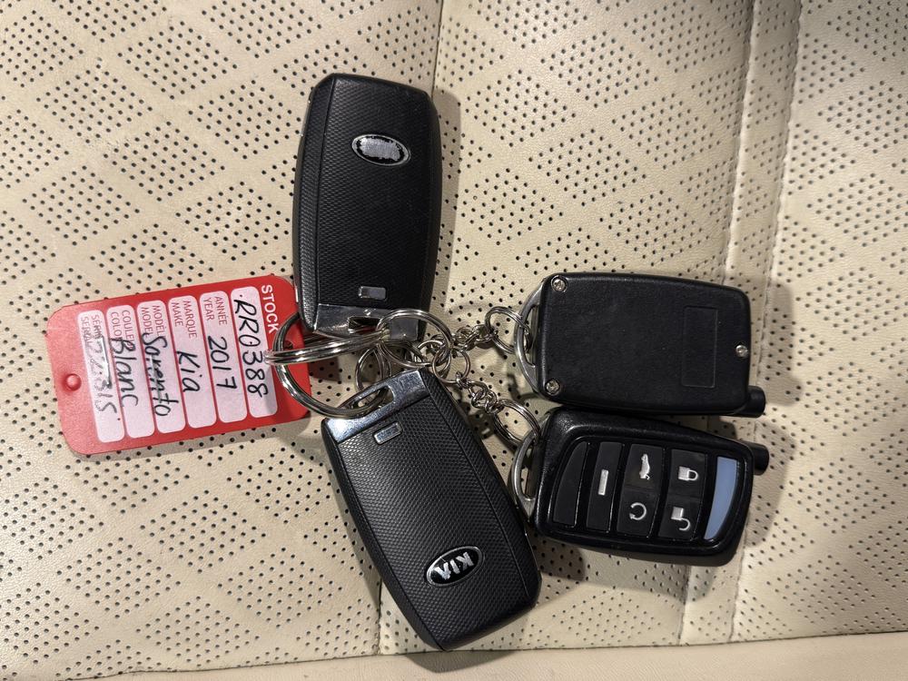 Kia Sorento SX 2017 d&rsquo;occasion à vendre - 32