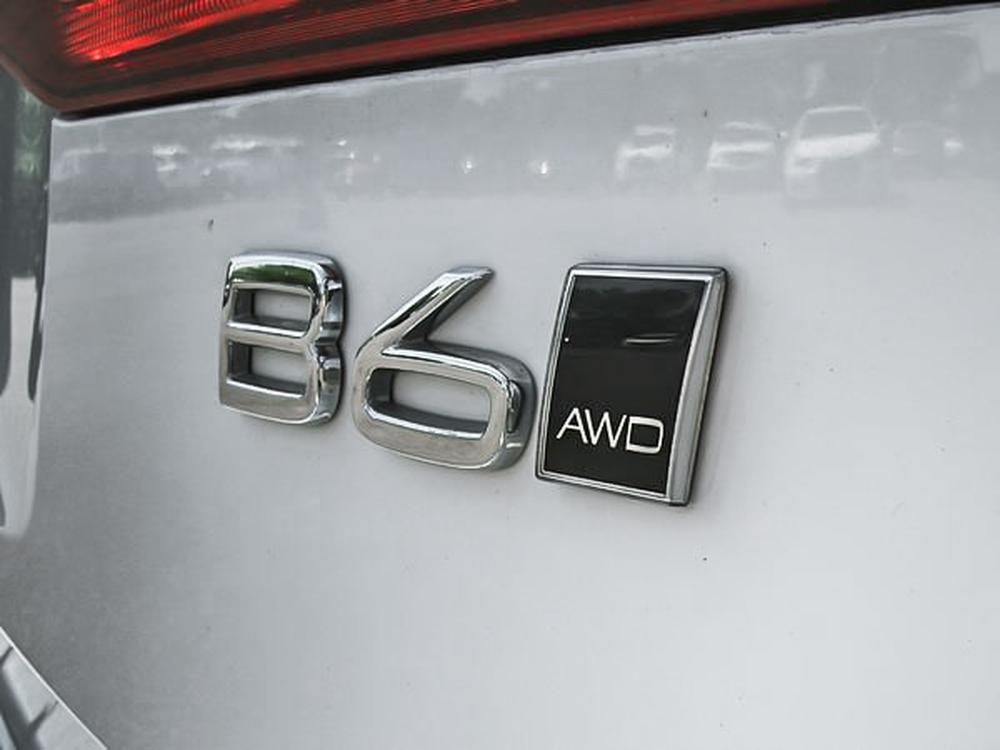 Volvo XC60 B6 MOMENTUM AWD // PREMIUM PACK 2022 d&rsquo;occasion à vendre - 11